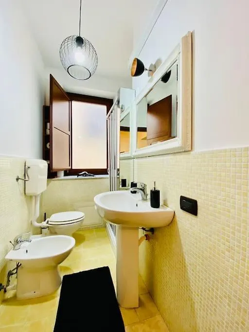 Baddar'Home Palermo 0*,  Italia